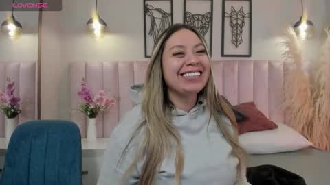 Snapshot of annie_karlsson__ chatting on September 9, 3:28 am online show from September 9, 3:28 am