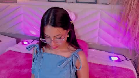   online show from November 8, 7:06 pm