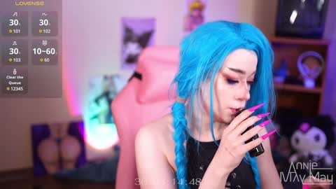Snapshot of annie_may_may chatting on February 3, 6:45 am Annie May online show from February 3, 6:45 am