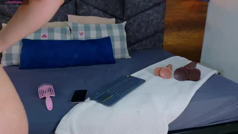 ANNIE online show from June 2, 11:34 am