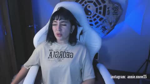 JEANNE no olvides seguirme dont forget follow me  uu online show from February 16, 12:08 am