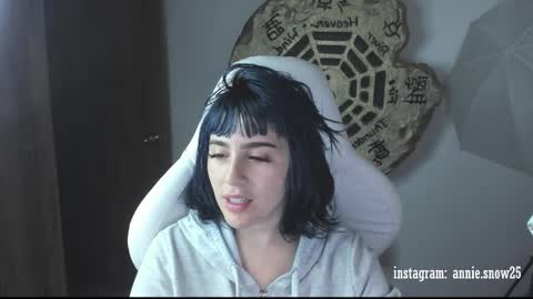 JEANNE no olvides seguirme dont forget follow me  uu online show from February 20, 12:30 am