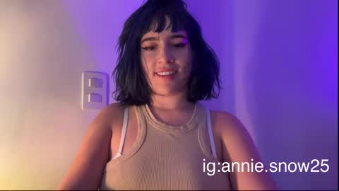 JEANNE no olvides seguirme dont forget follow me  uu online show from March 6, 10:26 pm
