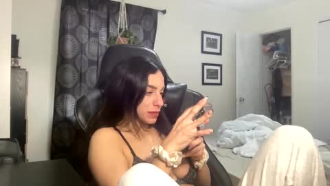 Snapshot of annie_xxx111 chatting on January 28, 10:45 pm annie_xxx111 online show from January 28, 10:45 pm