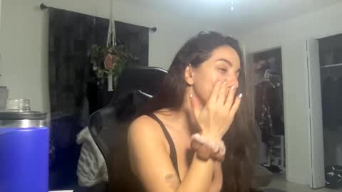 Snapshot of annie_xxx111 chatting on December 4, 12:46 am annie_xxx111 online show from December 4, 12:46 am