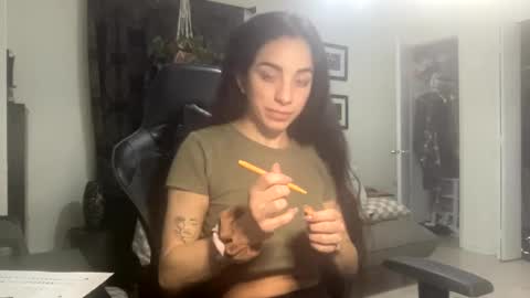 Snapshot of annie_xxx111 chatting on December 4, 5:54 am annie_xxx111 online show from December 4, 5:54 am