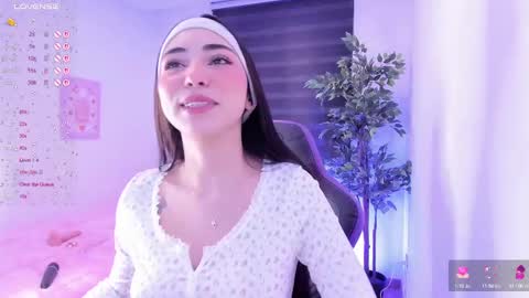 Snapshot of anniebrie chatting on February 20, 6:06 am Cassandra online show from February 20, 6:06 am
