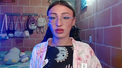 Annie online show from December 29, 12:12 pm