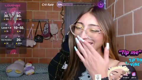 Annie online show from January 4, 7:44 pm