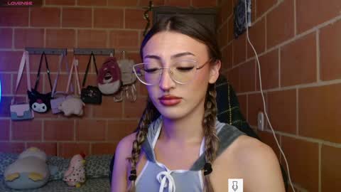 Annie online show from December 13, 12:06 pm