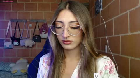 Annie online show from December 16, 1:54 pm