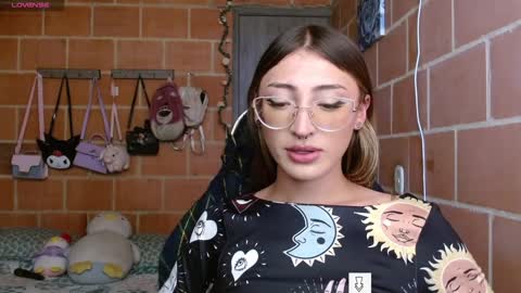 Annie online show from January 16, 5:01 pm