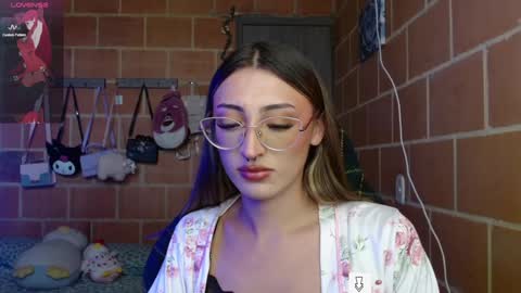 Annie online show from December 17, 4:21 pm