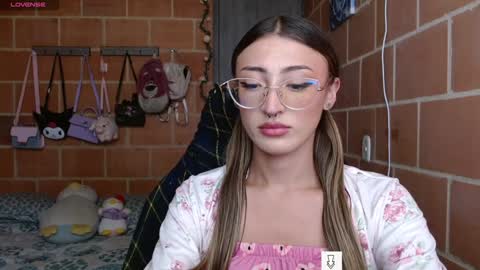 Annie online show from January 17, 4:26 pm