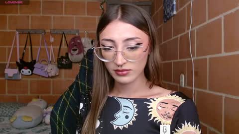 Annie online show from January 16, 1:58 pm