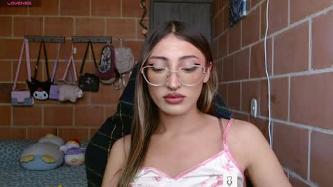 Annie online show from January 5, 5:51 pm