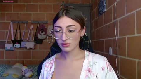 Annie online show from December 26, 3:31 pm