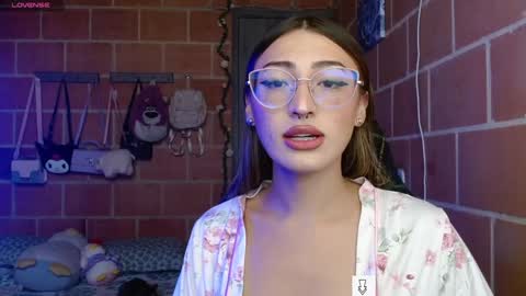 Annie online show from December 28, 2:10 pm