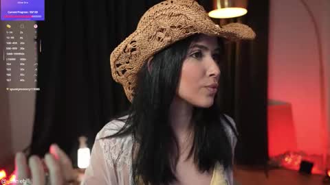 anniehillofficial_ online show from January 10, 6:35 pm