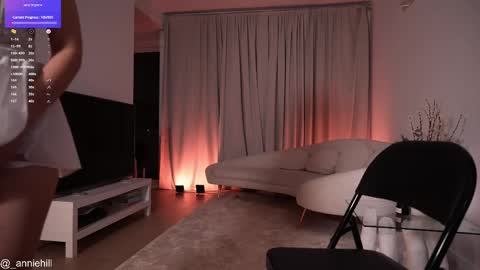 Snapshot of anniehillofficial_ chatting on February 11, 10:50 pm anniehillofficial_ online show from February 11, 10:50 pm