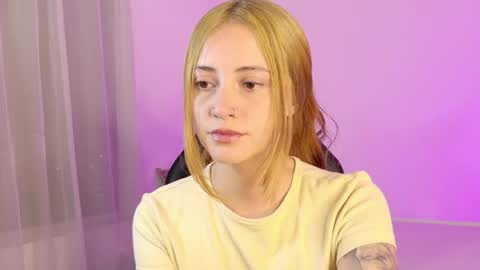 Annie online show from April 14, 2:26 am