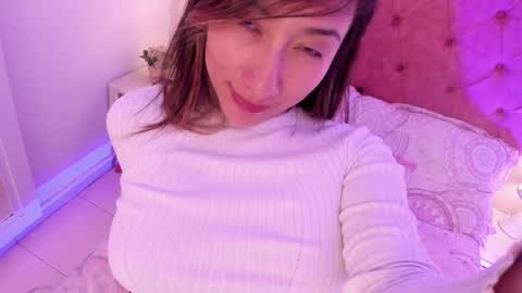 Snapshot of anniiesclub chatting on January 24, 12:52 am Annie Banannie p online show from January 24, 12:52 am