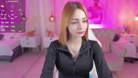 Snapshot of anniita_ chatting on February 18, 3:21 am VIVIANNA online show from February 18, 3:21 am