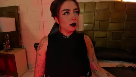 Snapshot of annikamerliahh_ chatting on March 5, 12:00 pm Annika online show from March 5, 12:00 pm