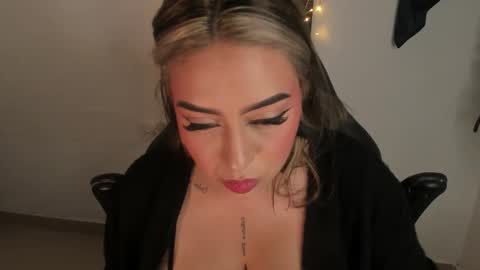 Annika online show from January 17, 12:36 pm