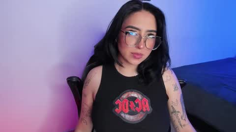 Snapshot of annikamerliahh_ chatting on September 10, 4:35 am Annika online show from September 10, 4:35 am