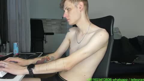Snapshot of annonimsick chatting on September 10, 9:54 am online show from September 10, 9:54 am