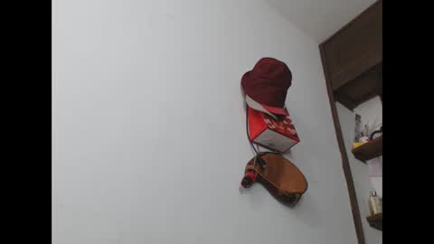 anntonella_squirt online show from October 23, 4:30 pm