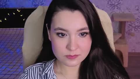 Annie online show from February 27, 2:53 pm