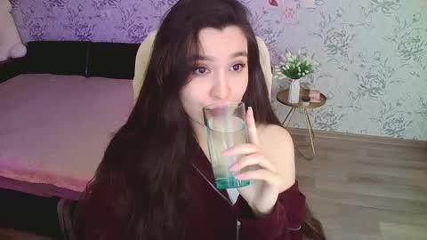 Annie online show from February 21, 1:11 am