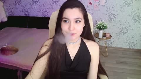 Annie online show from February 8, 11:24 pm