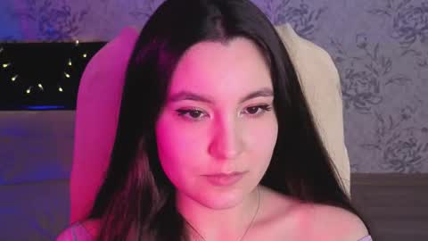 Annie online show from February 28, 11:31 pm