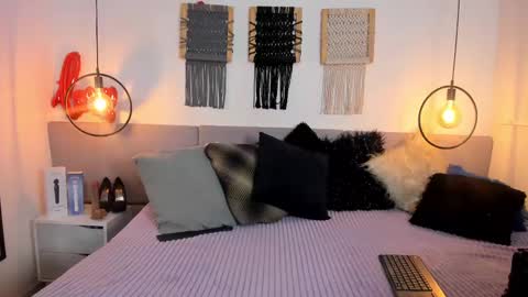 anny_stan online show from March 1, 6:43 pm