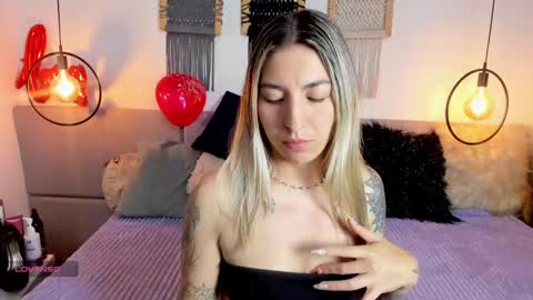 anny_stan online show from February 18, 10:47 pm