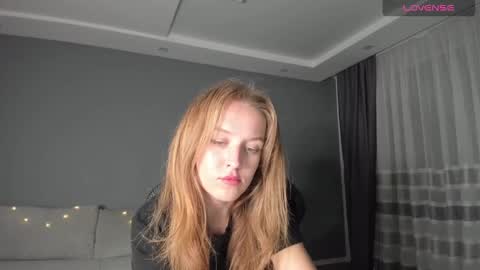 AnnyFourse online show from December 3, 7:28 pm