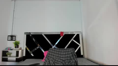 Snapshot of annyrosee chatting on March 7, 8:44 pm Anny online show from March 7, 8:44 pm