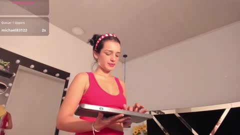 Snapshot of annyrosee chatting on February 27, 8:20 pm Anny online show from February 27, 8:20 pm