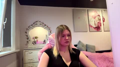 annyvibess online show from July 12, 4:21 pm