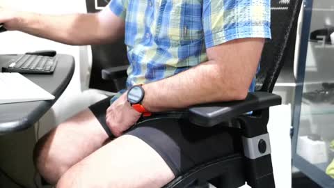 D online show from April 15, 12:08 pm