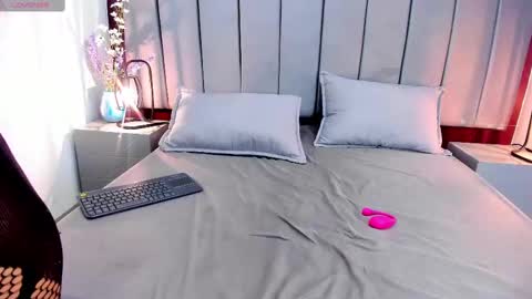 Anthonelaa   online show from October 7, 9:11 pm