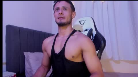 Snapshot of anthony_lewis_ chatting on September 9, 6:35 am Adonys Creeb online show from September 9, 6:35 am
