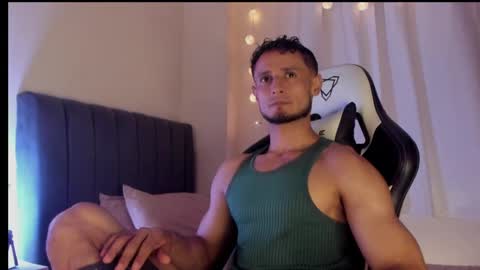Snapshot of anthony_lewis_ chatting on September 17, 5:11 am Adonys Creeb online show from September 17, 5:11 am