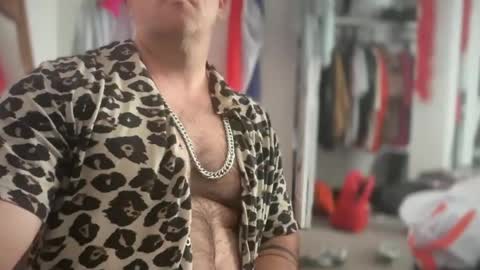 anthonymario86 online show from July 17, 11:50 pm