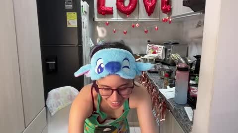 Snapshot of anto_sweet18 chatting on February 14, 8:48 pm My birthday is on december 2nd surprise me with a gift from my amazonlist online show from February 14, 8:48 pm