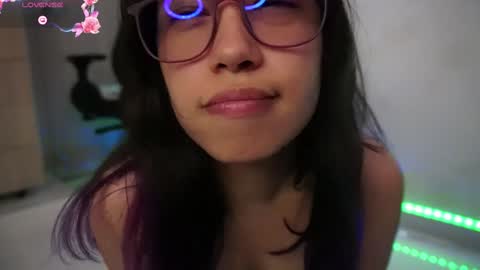 Snapshot of anto_sweet18 chatting on January 31, 6:25 pm My birthday is on december 2nd surprise me with a gift from my amazonlist online show from January 31, 6:25 pm