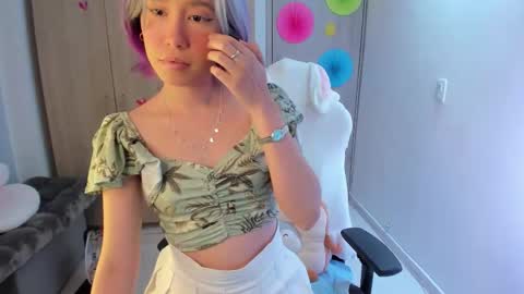 Snapshot of anto_sweet18 chatting on September 20, 11:52 pm My birthday is on december 2nd surprise me with a gift from my amazonlist online show from September 20, 11:52 pm
